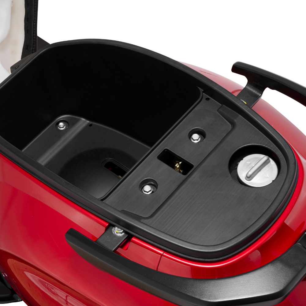 Xe Venus 50cc được trang bị cốp rộng rãi với dung tích gần 20 lít
